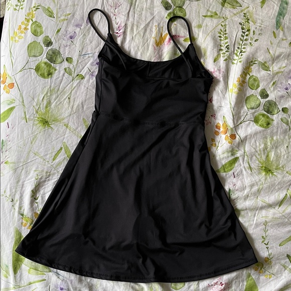 Refuge Athletics Black Exercise Dress - Picture 5 of 5
